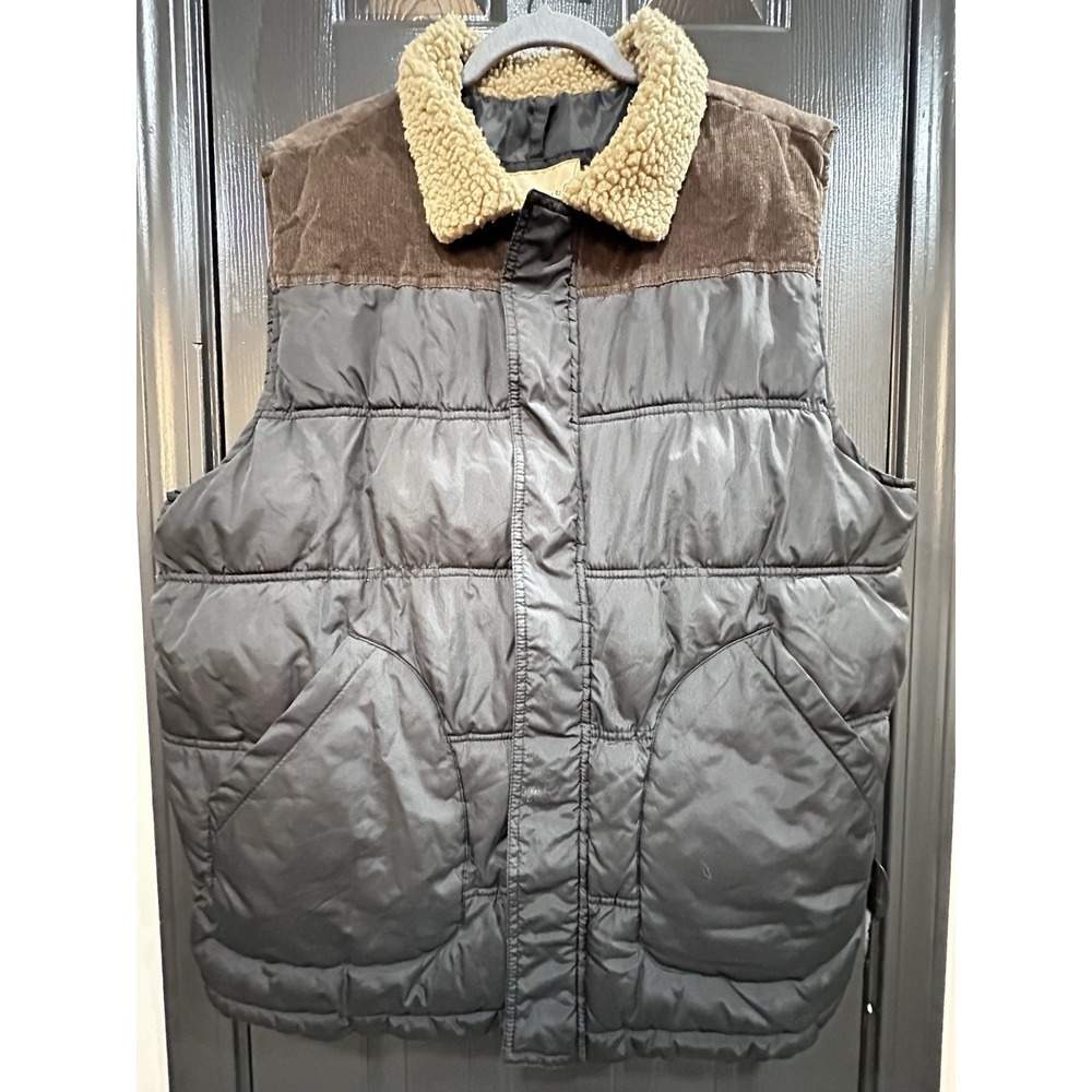 Roebuck & Co  Men's Puffer Vest XL Sherpa Collar Corduroy Yoke Western